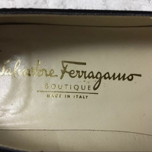 Ferragamo Vintage Kitten Heel Patent Leather Pumps - Picture 2 of 7